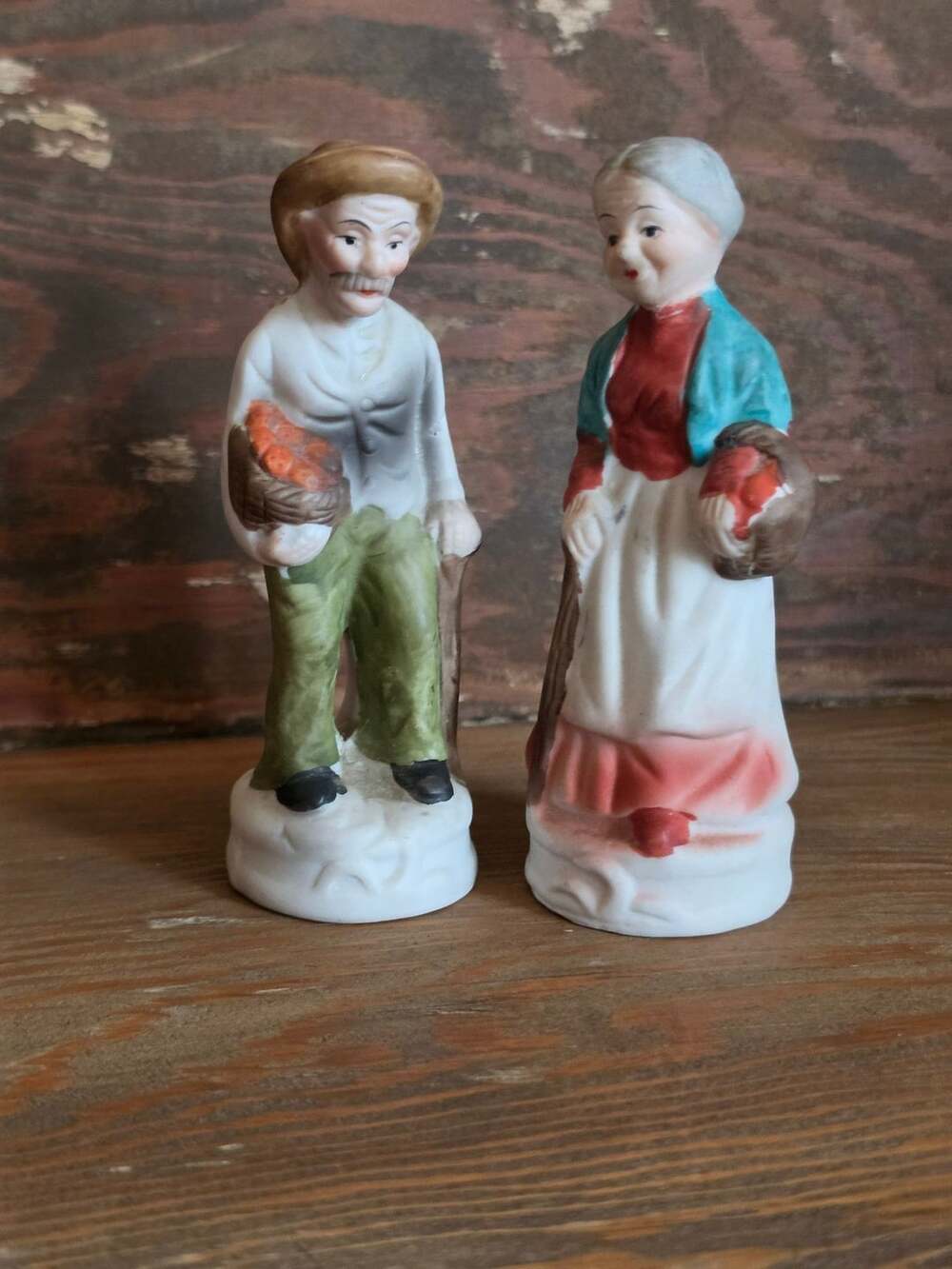 Vintage Porcelain Elderly Farmers Figurine